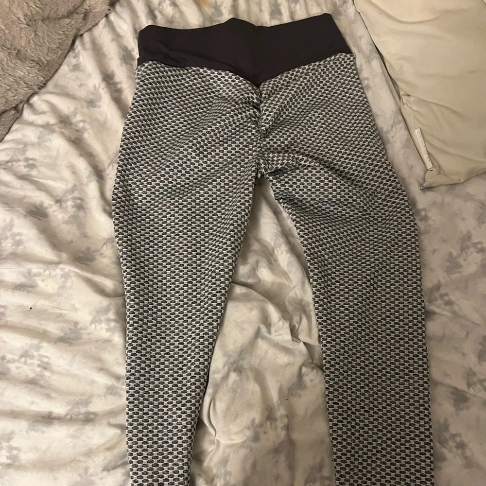 full length booty enhancing leggings
